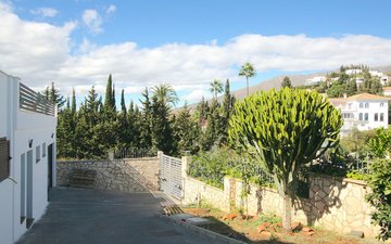 Property slide 31