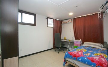 Property slide 44