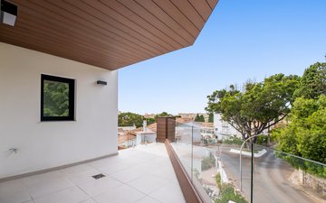 Property slide 19