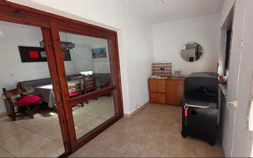 Property slide 14
