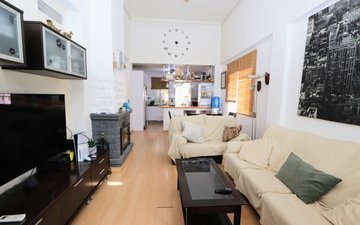 Property slide 10