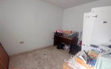 Property slide 25