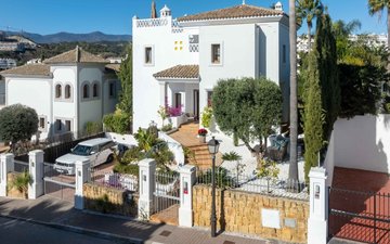 Property slide 14