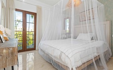 Property slide 22