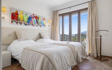 Property slide 25