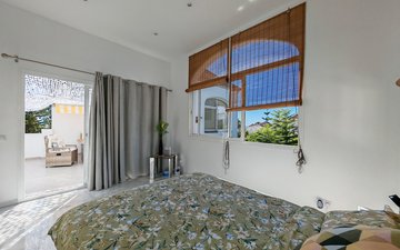 Property slide 10