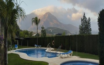 Property slide 32
