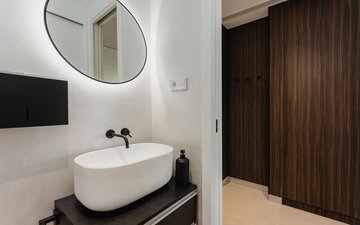 Property slide 25