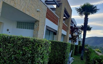 Property slide 25
