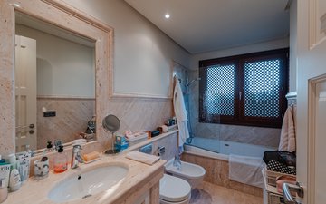 Property slide 10