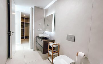 Property slide 22