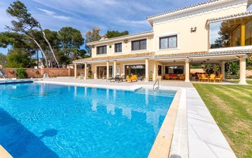 Property slide 18