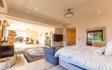 Property slide 32