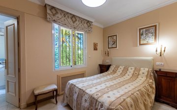 Property slide 48