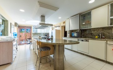 Property slide 58