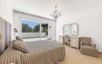 Property slide 17