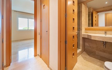 Property slide 40