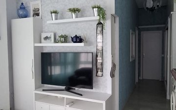 Property slide 10