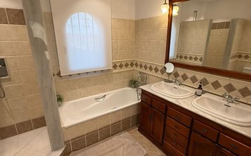 Property slide 31