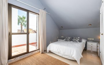 Property slide 17