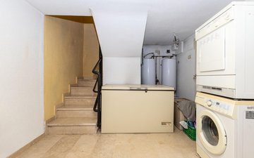 Property slide 33