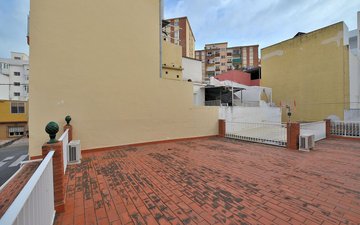 Property slide 25