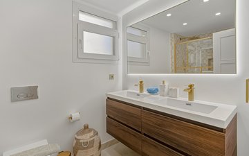 Property slide 12