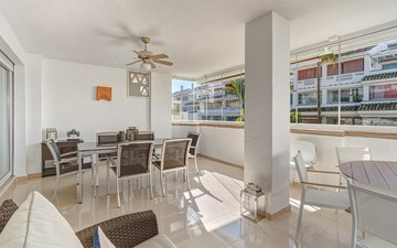 Property slide 32