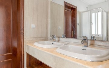 Property slide 44