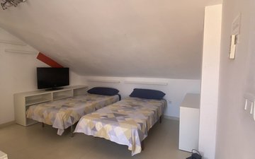 Property slide 34