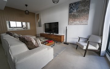 Property slide 6