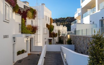 Property slide 25