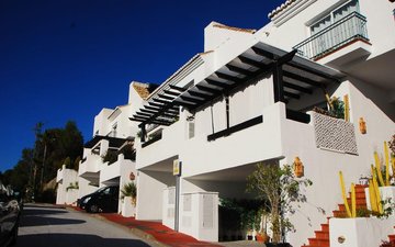 Property slide 17