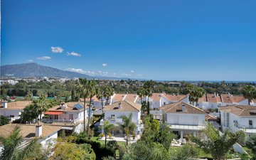 Property slide 32