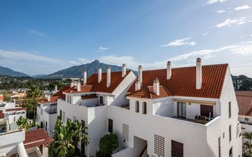 Property slide 32