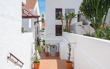 Property slide 33