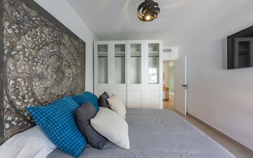 Property slide 44