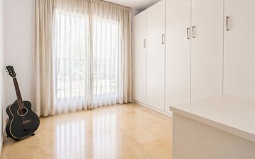 Property slide 22