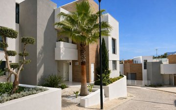 Property slide 40