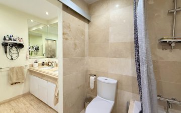 Property slide 21