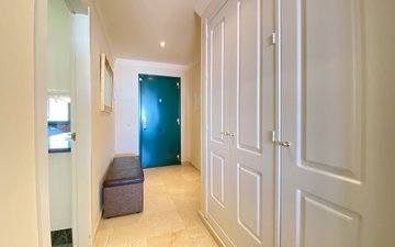 Property slide 32