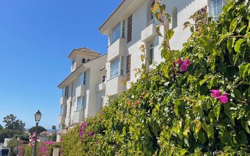 Property slide 25