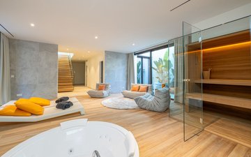 Property slide 10