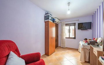 Property slide 14