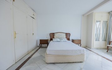 Property slide 10