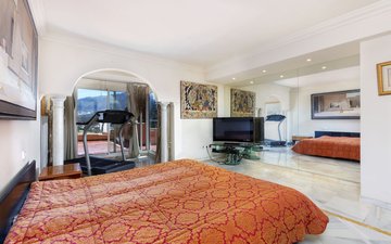 Property slide 15