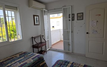 Property slide 25