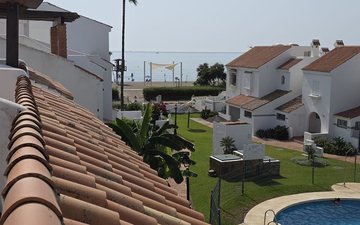 Property slide 32