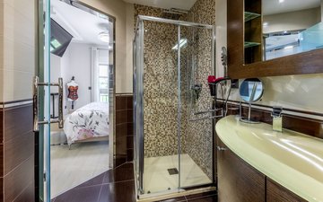 Property slide 25