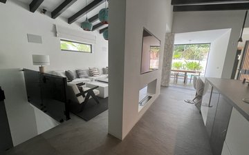 Property slide 19